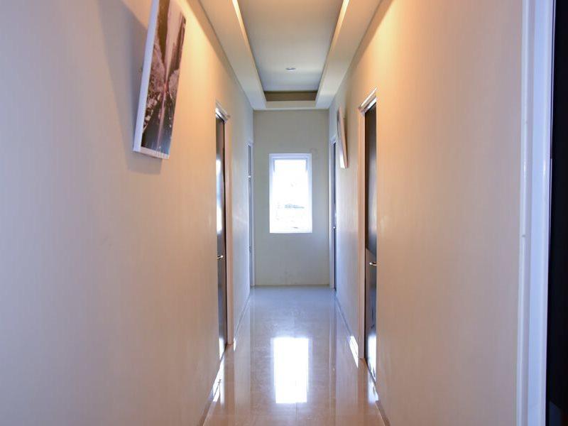 Hotel RedDoorz near Mangga Dua Square Giacarta Esterno foto